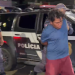 Vídeo: Homem bebe todas, agr1de funcionária em loja e m0rd3 os s3ios dela em Manaus