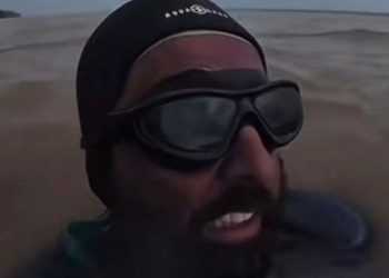 Após seis meses nadando, atleta colombiano chega a Coari pelo Rio Amazonas