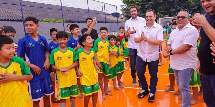 Governador interino Roberto Cidade reforça ações de esporte e lazer com entrega do Centro Social Chapéu de Zinco, no bairro Betânia