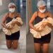 Mãe cumpre promessa e sai de joelhos com filho após alta hospitalar