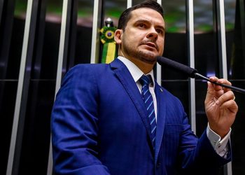 Capitão Alberto Neto alcança 48,1% dos votos válidos para o Senado em nova pesquisa no Amazonas