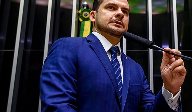 Capitão Alberto Neto alcança 48,1% dos votos válidos para o Senado em nova pesquisa no Amazonas