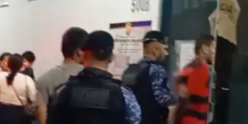 Guarda Municipal cerca dupla com celular roubado nas proximidades do T3