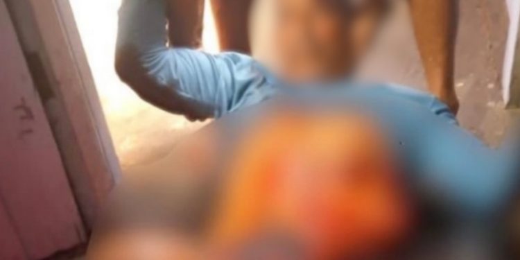 Imagem forte: mulher abre a barriga do marido durante confusã0 de casal no Amazonas
