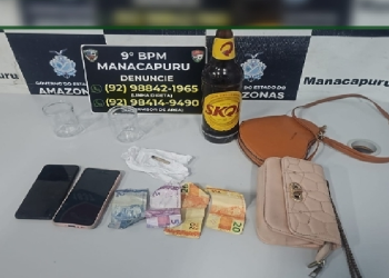 Mãe é pres@ ao dar bebida para a filha ad0lesc3nte, e companheiro é flagrado com dr0ga em Manacapuru