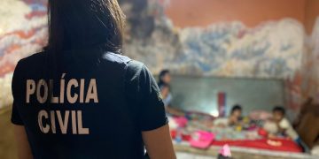 Operação resgata duas cr1anças em situação insalubre e fecha festa clandestina com m3nores em Manaus