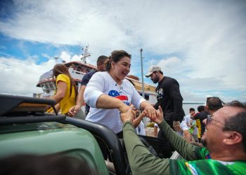 ‘Mudar só depende da gente’: Professora Maria do Carmo reafirma compromisso com população de Tefé e Codajás
