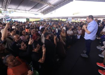 Roberto Cidade leva programa ao interior e mobiliza ação de cidadania e serviços em Presidente Figueiredo