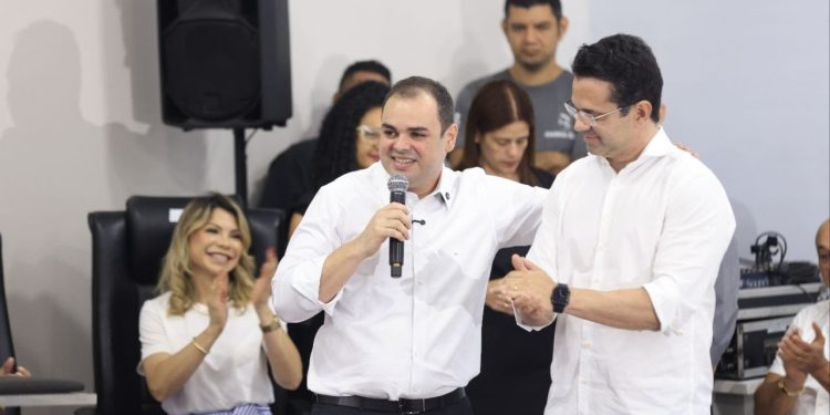 Roberto Cidade anuncia novo secretário de Saúde e pede que continue salvando vidas
