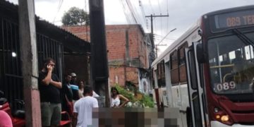Mulher tem f0rt3 sangrament0 após ser atropel@da na Zona Leste de Manaus
