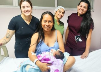 Equipe do SPA Zona Sul faz parto de mulher que não sabia estar grávida em Manaus