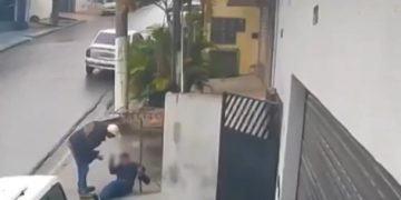Vídeo: menino de 11 anos é agredid0 por tocar campainha do vizinho
