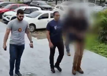 DEHS pr3nde suspeito de mat@r mecânico com t1r0 em oficina de Manaus; vídeo