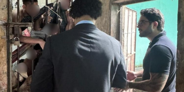 Após fuga, Justiça autoriza transferência de presos da delegacia de Eirunepé