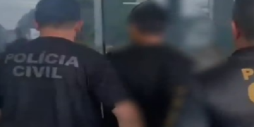 Filha de 9 anos ajuda a mãe que estava em cárc3re privad0, sendo e$tupr@da e agred1da em Manacapuru