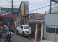Vídeos: Casal sai para trabalhar e descobre que a casa pegou f0g0 no Coroado