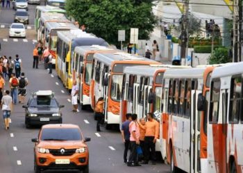 Rodoviários voltam atrás e paralisação é suspensa nesta segunda-feira (18) em Manaus