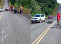 C3nas f0rt3s: Motociclista tem perna dec3pada em acidente na AM-070 e motoristas improvisam torniquete