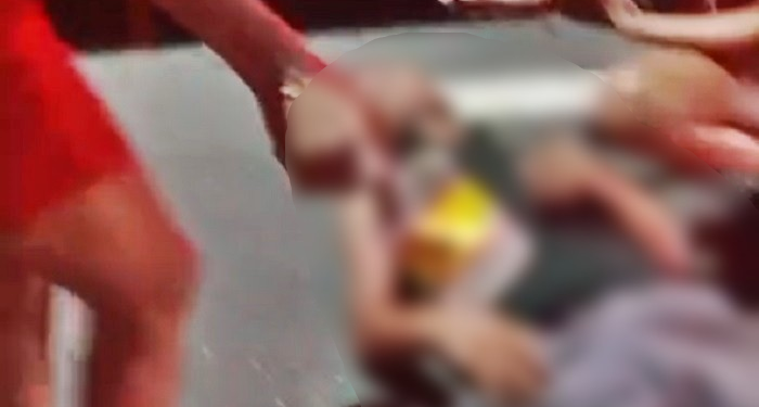 Veja: Motociclista quase tem o pé ‘t0rad0’ ao atingir micro-ônibus na avenida Brasil