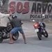 Vídeo: lutador tira pist0la da mão de bandid0 e faz ele fugir durante assalt0