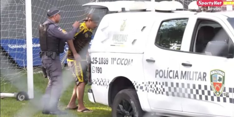 Torcedor do Amazonas Futebol Clube é pr3s0 suspeito de insult0s r@cistas em jogo