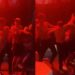 Vídeo: homem é cercado e espancad0 em bar no Centro de Manaus