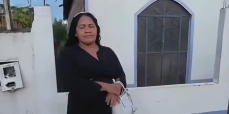 Vídeo: Pastor é acusado de vender casa emprestada para cultos por R$ 60 mil sem autorização da dona no AM