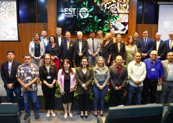 Embaixadores da União Europeia conhecem iniciativas de inovação e sustentabilidade da UEA
