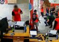 Vídeo: Funcionários pegam terçado e quase deixam assaltante sem o braço