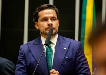 Capitão Alberto Neto apresenta urgência para votação de projeto que prevê castração química para condenados por ped0fili4