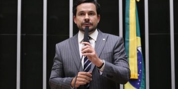 Projeto relatado por Capitão Alberto Neto defende isenção de proprietários por danos ambientais em terras invadidas