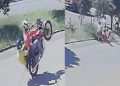 Motociclista perde controle durante “grau” e atinge grávida e crianças; veja