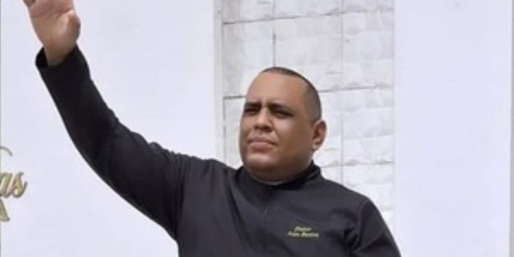 Pastor é acusado de manipular fiéis com falsa revelação de ‘tumor no útero’ cometer ab*s0