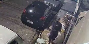 Criminoso invade igreja durante a noite e furta fios de ar-condicionado em Manaus; veja