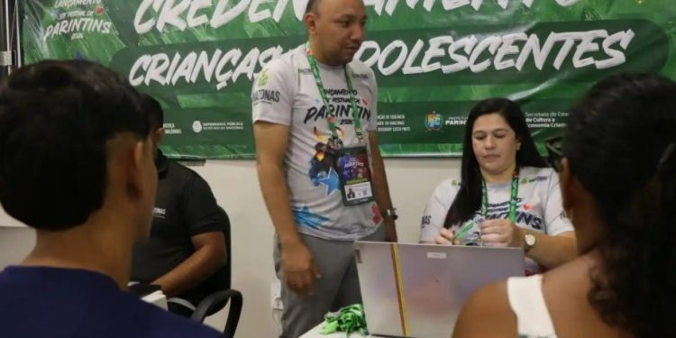 Festival de Parintins 2026: menores abaixo de 10 anos não poderão acessar as arquibancadas das Galeras