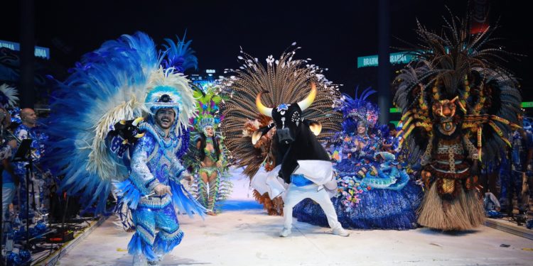 Caprichoso abre 1º noite de festival exaltando a memória, ancestralidade e raízes culturais de Parintins