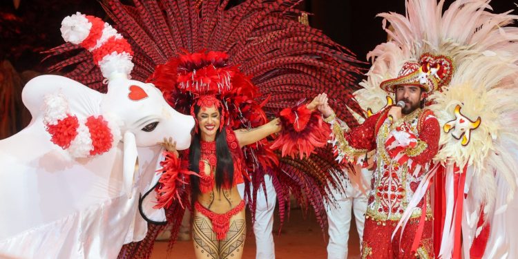 Garantido encerra o festival com ‘Parintins, Terra Encantada’ e a despedida histórica de Isabelle Nogueira