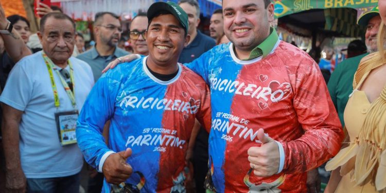 Governador Roberto Cidade reforça investimentos no turismo com apoio aos tricicleiros e visita ao Turistódromo em Parintins