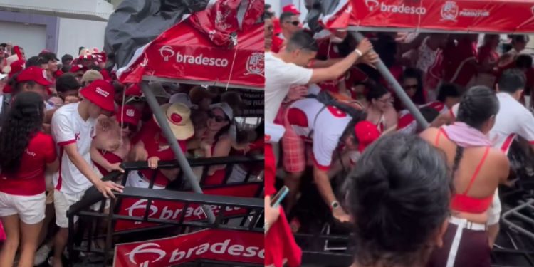 Vídeo: Empurra-empurra derruba gradil e cobertura na entrada do Bumbódromo em Parintins