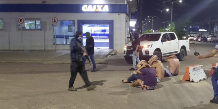 Vídeo: Simulação de assalt0 com reféns testa preparo policial em Iranduba