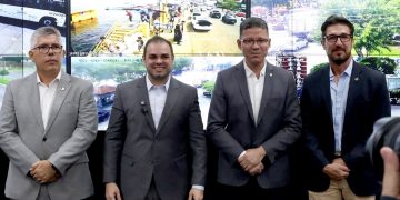 Governador Roberto Cidade apresenta modelo inteligente de segurança pública ao governador de Rondônia