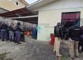 Presidiári0s são flagrados com 19 aparelhos celulares, armas e dr0gas em Parintins