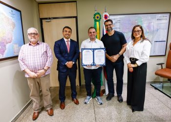 Governador Roberto Cidade assina resultado final do primeiro concurso público da história da Sema