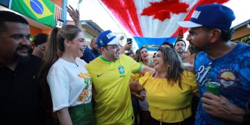 Governador Roberto Cidade visita Rua da Copa na zona centro-oeste de Manaus e destaca impulso à economia local