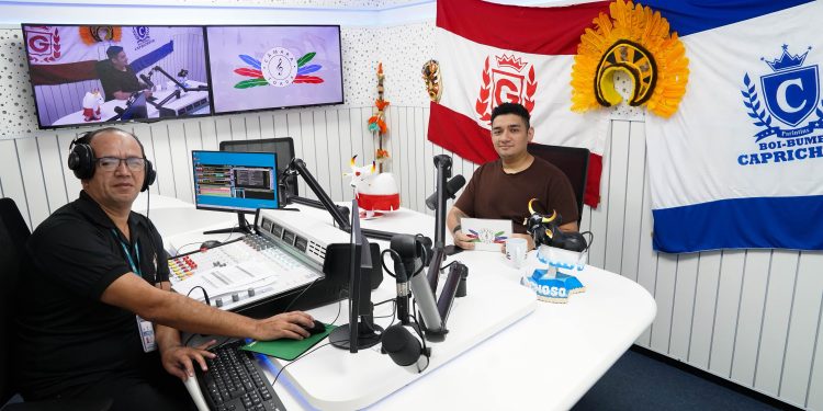Rádio Câmara Manaus produz especial sobre o Festival de Parintins para rede nacional