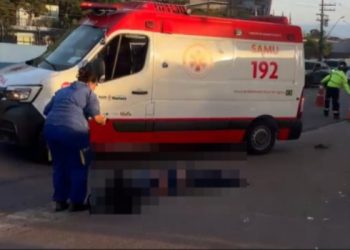 Vídeo: testemunha grava motoqueiro inconsciente no chão em Manaus