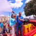 Em Maués, Roberto Cidade entrega implementos agrícolas, kits para mototaxistas e convênio para pavimentação