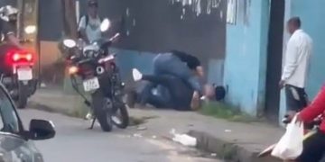 Durante ‘programa’, mulher e cliente são e$faquead0s pelo ex dela em Manaus; homem está em coma