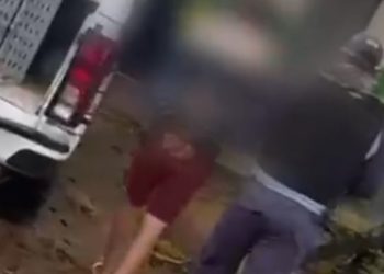 Homem é pr3s0 com arm@s e dr0gas em flutuante usado como ‘boca de fumo’ no AM