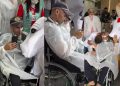 Vídeo: capitão da PM deixa hospital em Manaus aos prantos com homenagem da polícia e do Garantido